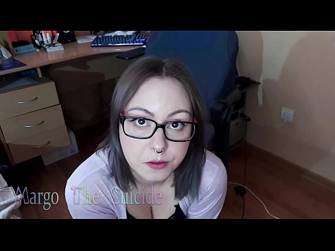 ❤️ Сэксуальная дзяўчына ў акулярах глыбока адсмоктвае фалаімітатар на камеру ☑ Чербанне у порна be.pornokey.ru ️❤